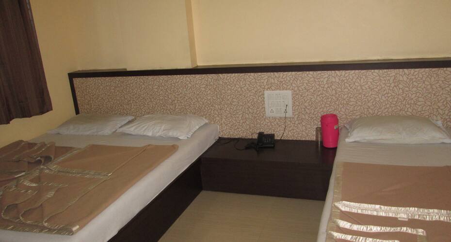 Hotel Sai Niwas, Shirdi 3